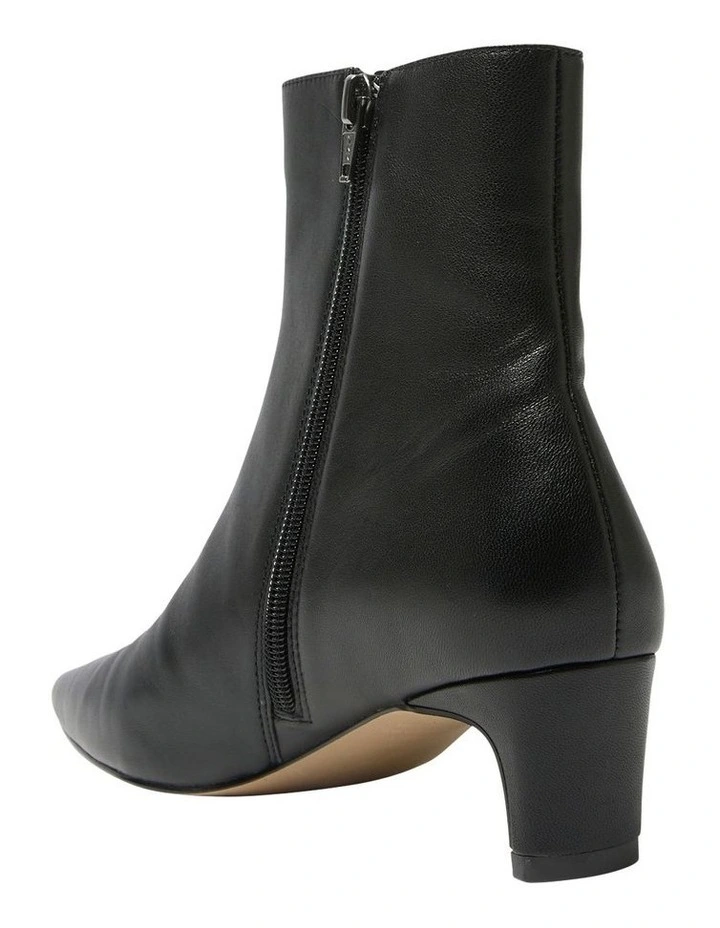 Seattle Boots in Black Leather image 6