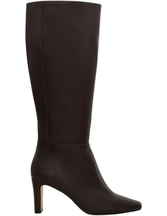 Daria Boots In Chocolate Leather