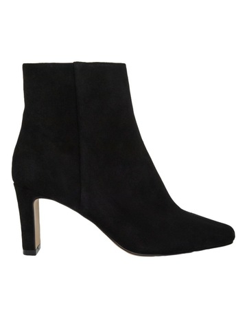 Black Suede colour
