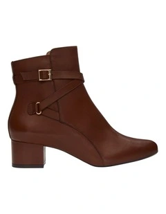 Bravo Boots in Tan Leather