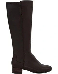 Falcon Knee in Chocolate Leather