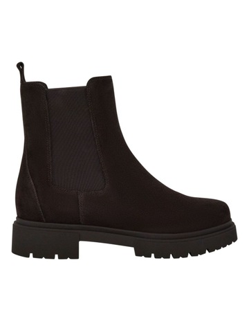CHOCOLATE SUEDE colour