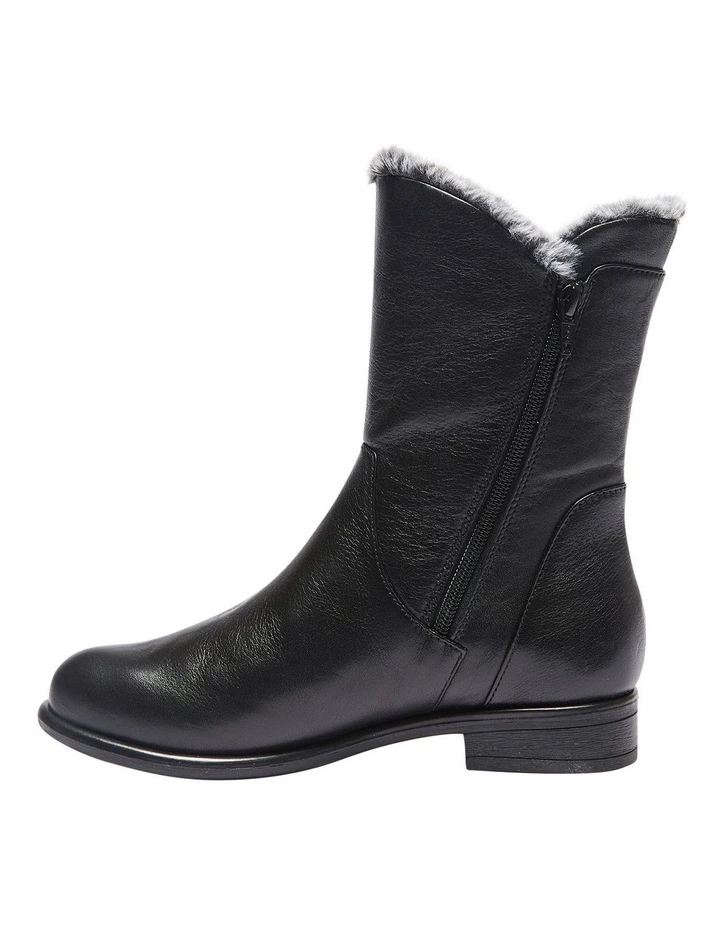 Sandler Baldwin Boots In Black Glove image 3