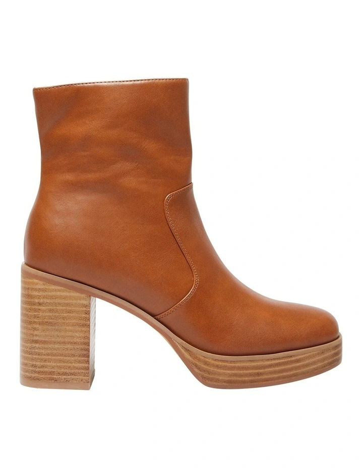 Tempo Boots in Tan Smooth image 1