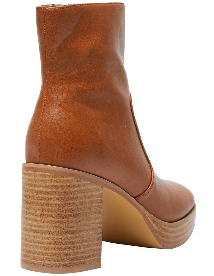 Tempo Boots in Tan Smooth image 4