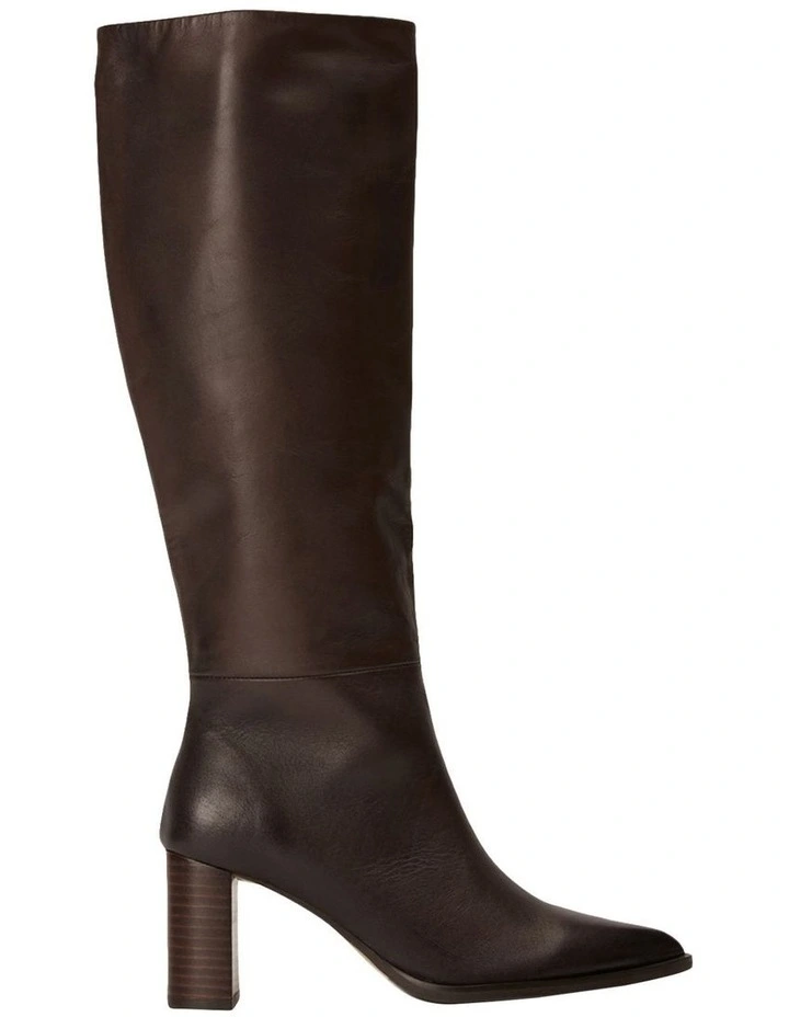 Peppe Boots in Brown image 1