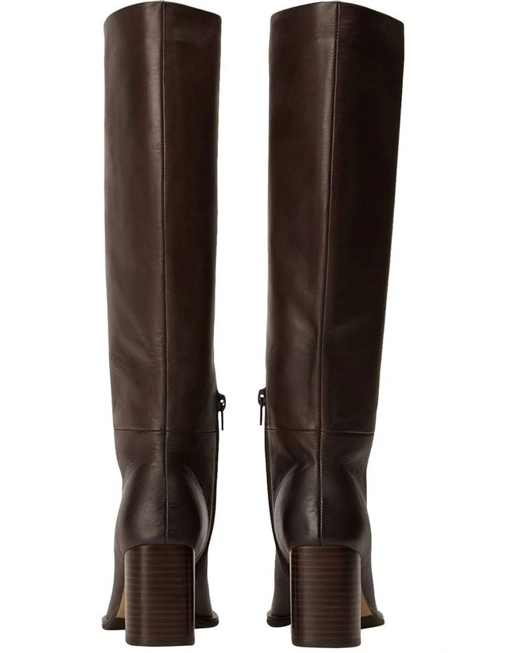 Peppe Boots in Brown image 3