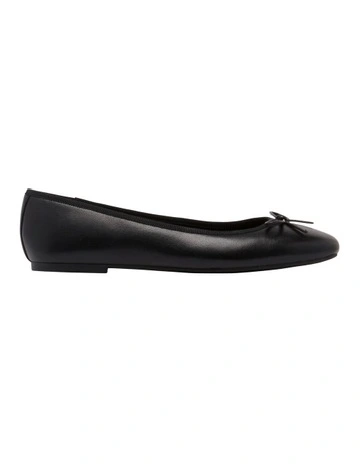 Tootsy Ballet Flat in Black