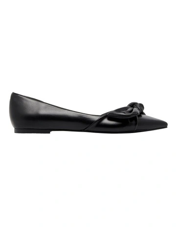Bannie Flat in Black