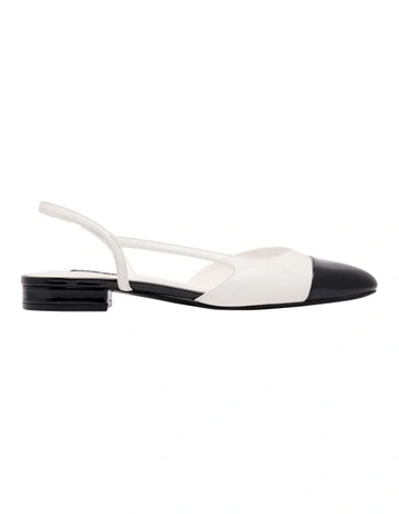 Dresa Slingback Flat in White