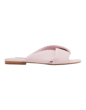 Makla Flat Sandal in Light Pink