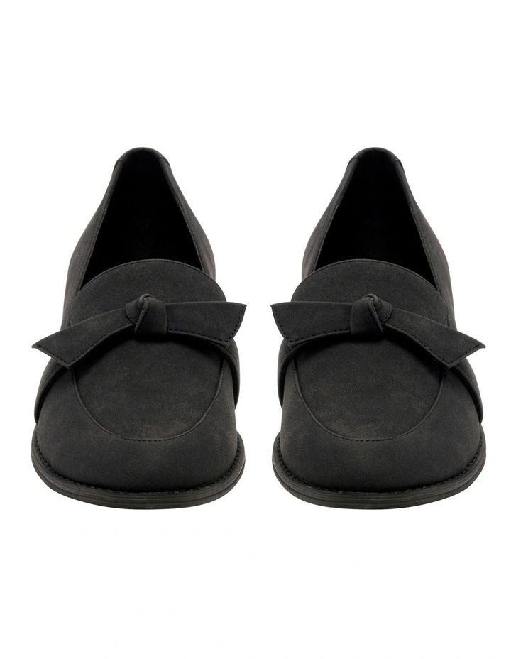 Huna Loafer in Black image 3
