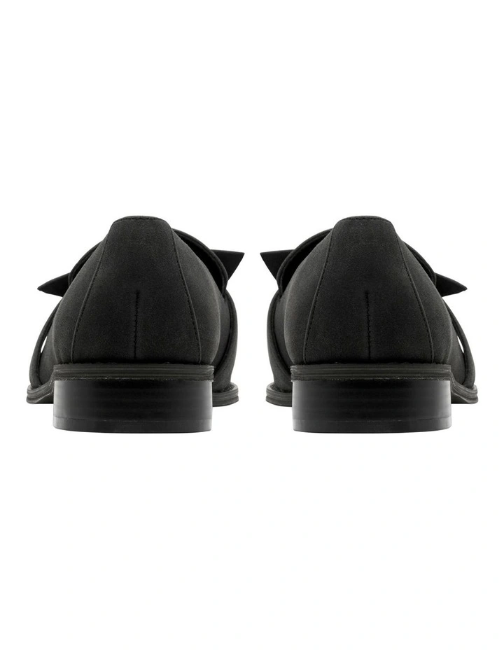 Huna Loafer in Black image 4