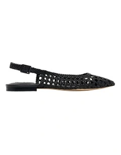 Soel Flat Shoe in Black