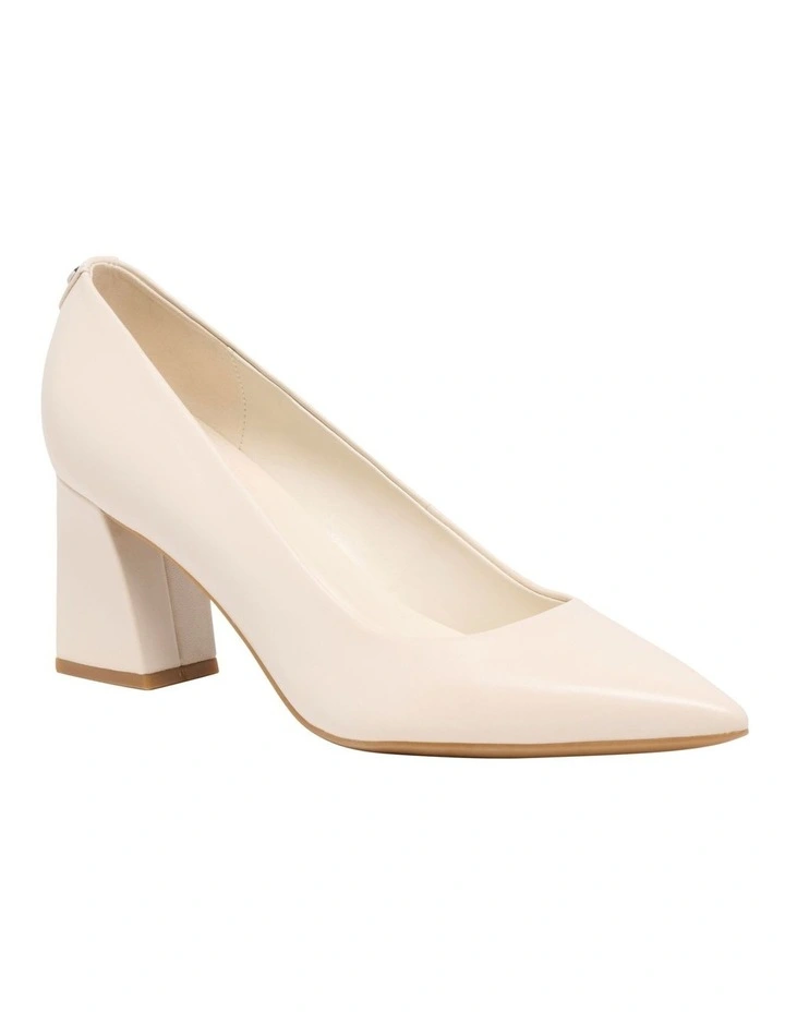 Kalore Pump in Ivory image 2