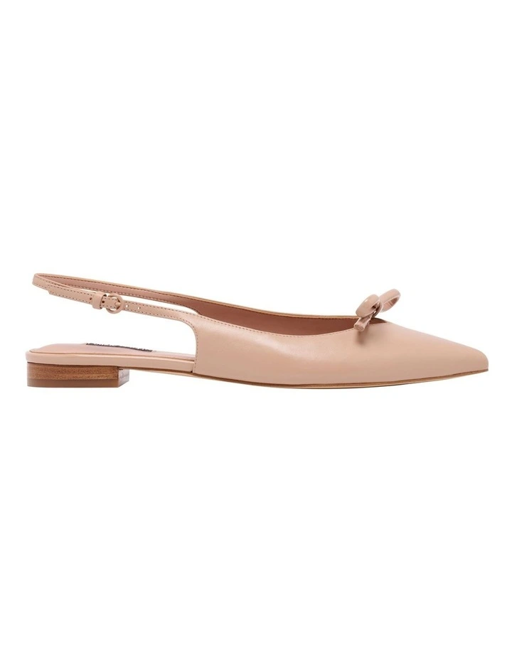 Lonzza Flat in Blush image 1
