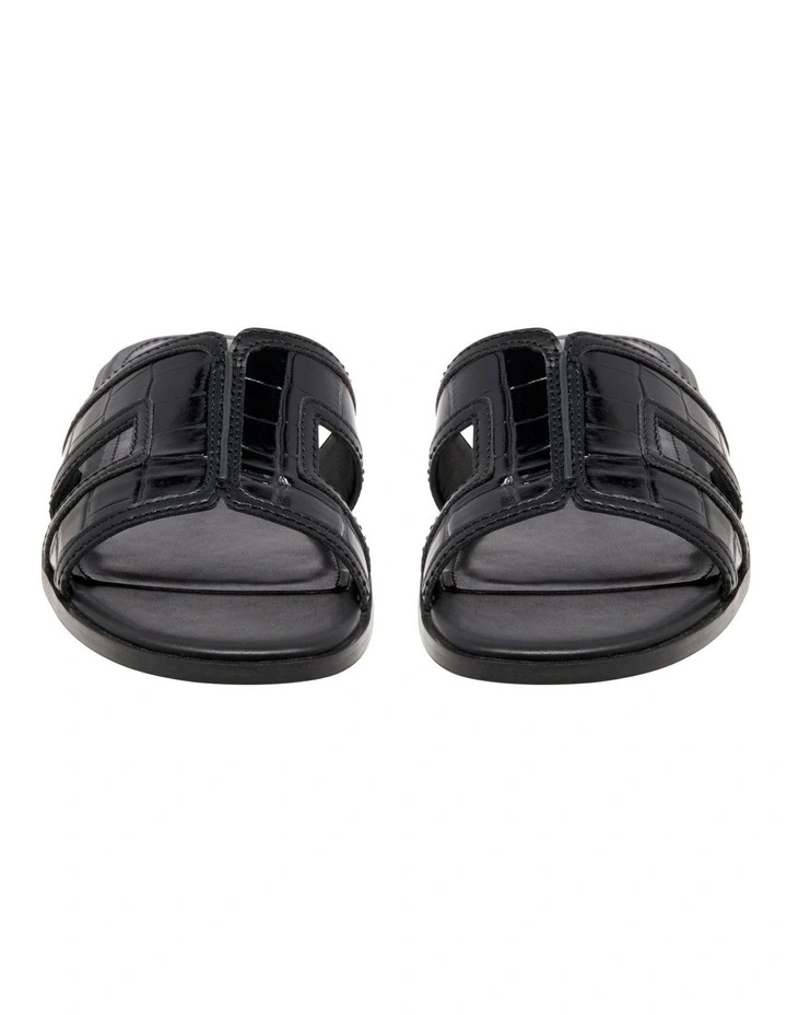 Darline Flat Sandal in Black image 3