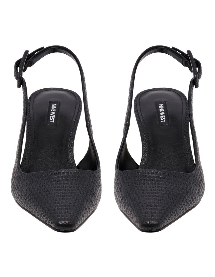 Yurri Pump in Black image 3