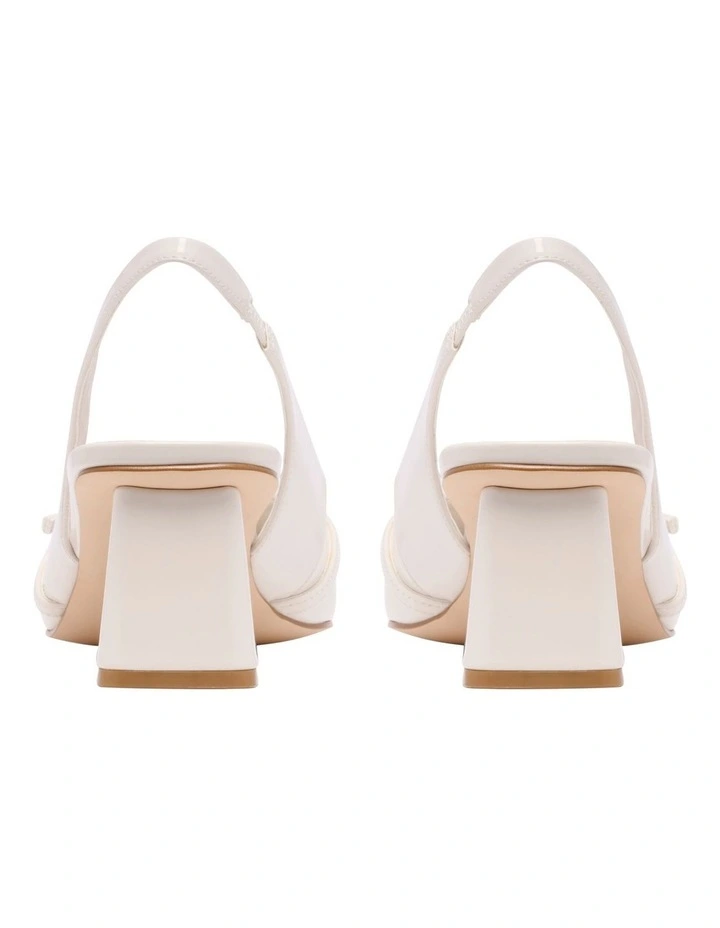Linsky Pump in Ivory image 4