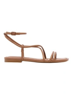 Labrey Flat Sandal in Brown