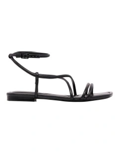 Labrey Flat Sandal in Black