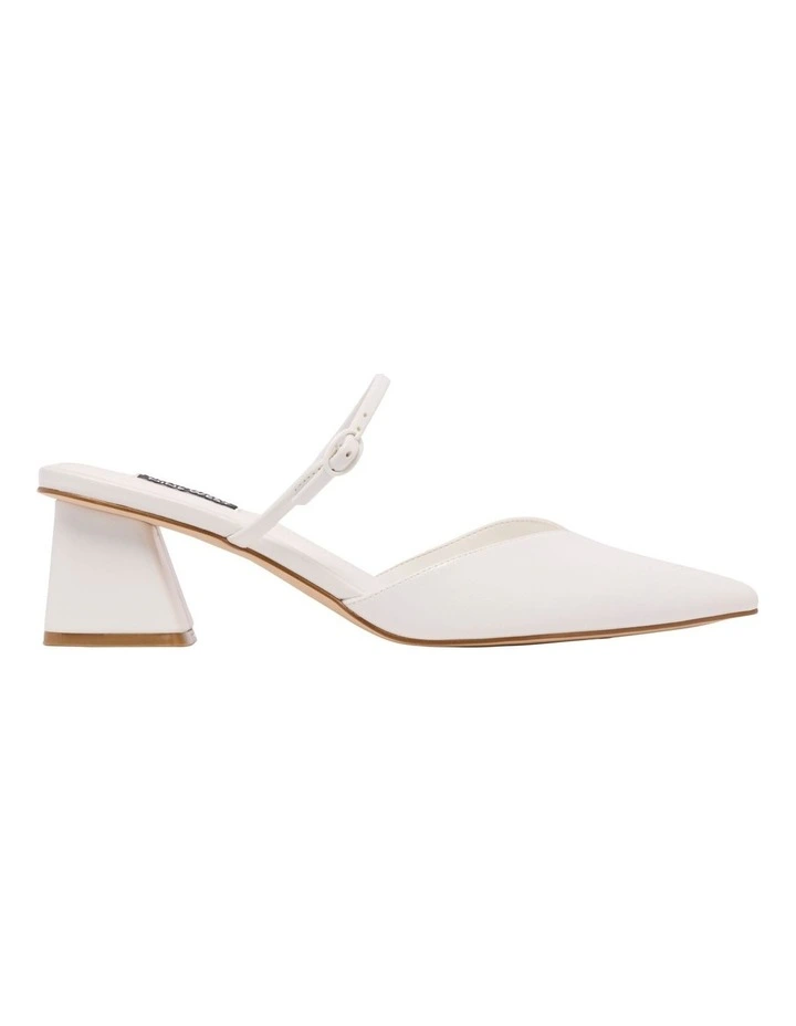 Lake Slip-on Pump in White image 1