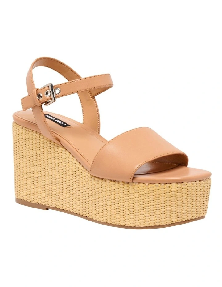 Hilmar Wedge in Nude image 2