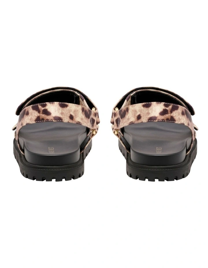 Dinrah Flat Sandal in Leopard image 4