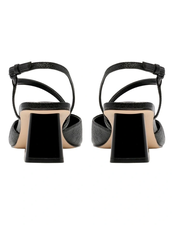 Lingia Pump in Black image 3