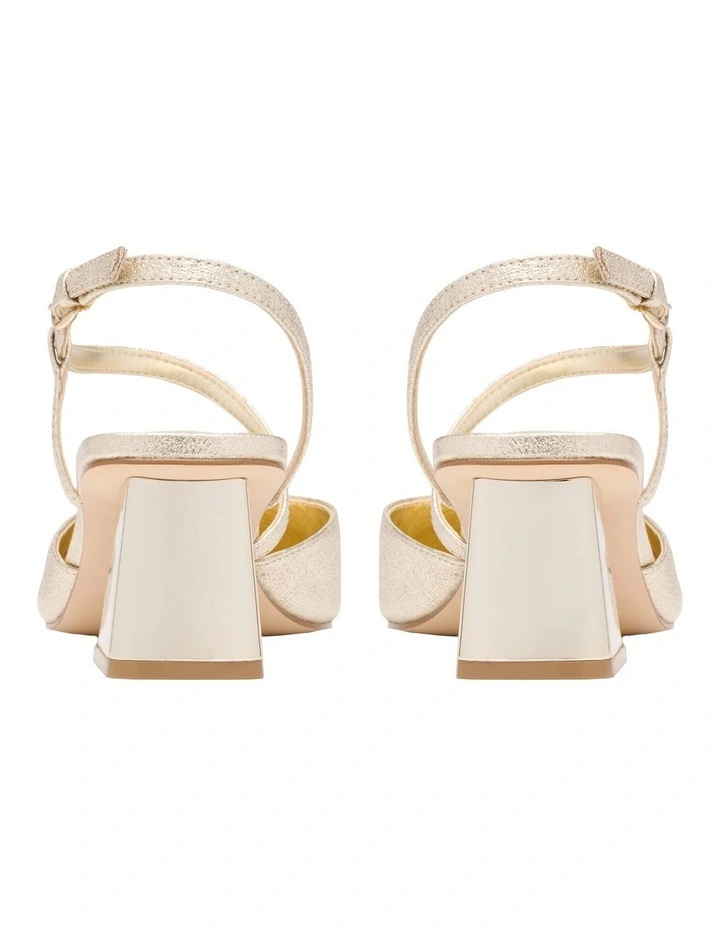 Lingia Pump in Gold image 3