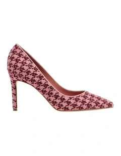 Ezra Pump in Burgundy