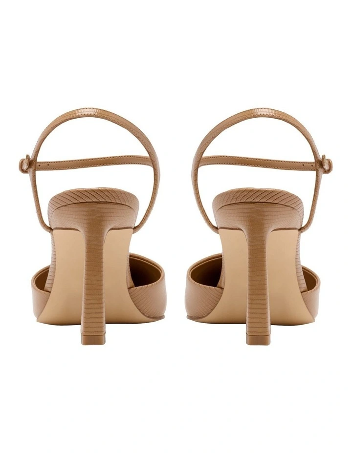 Dres Pump in Light Brown image 4