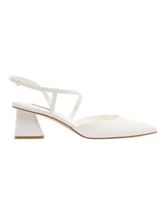 Lingia Pump in White