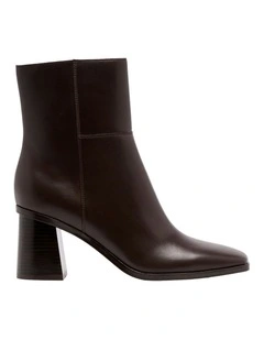 Dover Ankle Boots in Dark Brown