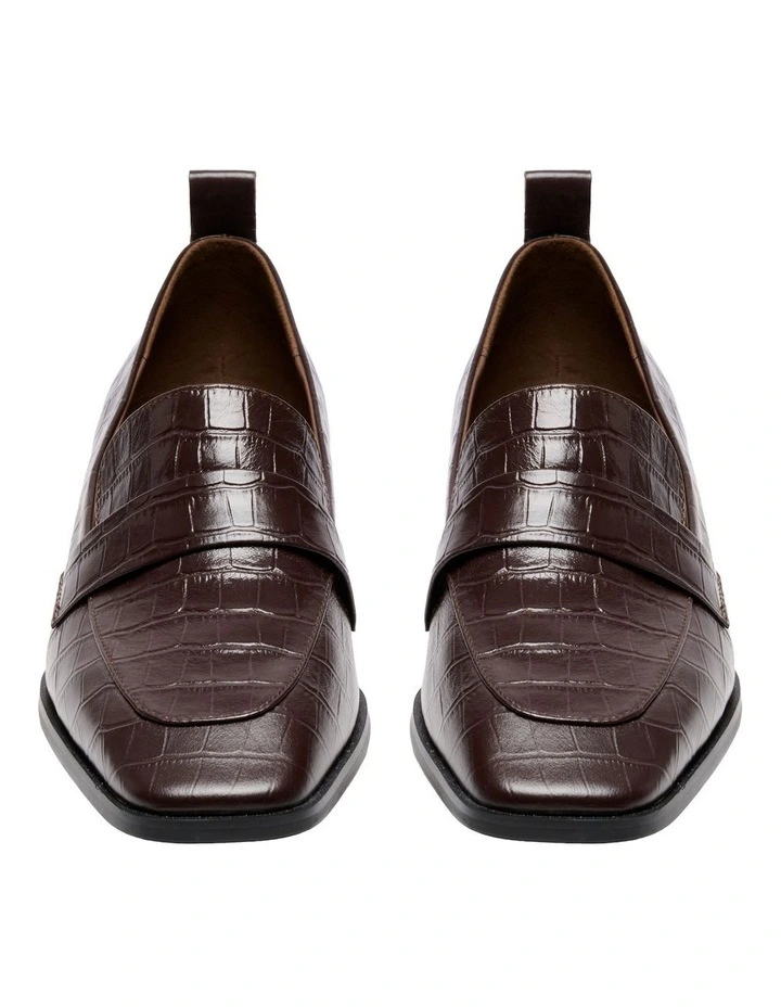 Vivie Loafer in Chocolate image 3