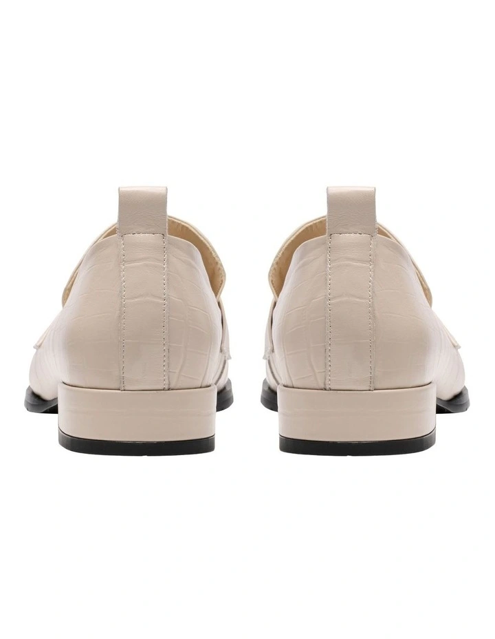 Vivie Loafer in Ivory image 4