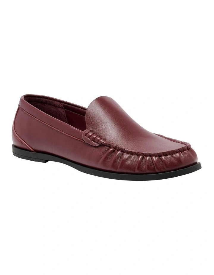 Postit Loafer in Burgundy image 2