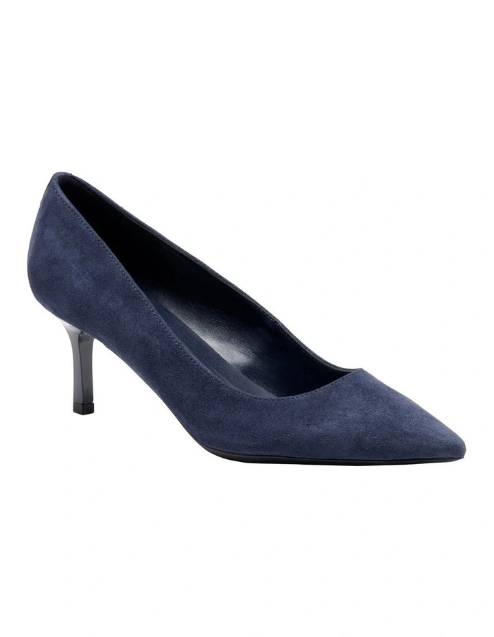 Kuna Pump in Navy image 2