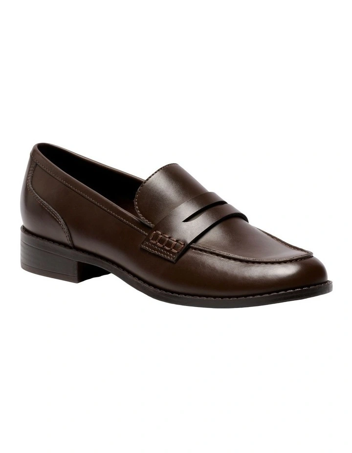 Lacky Loafer in Brown image 2
