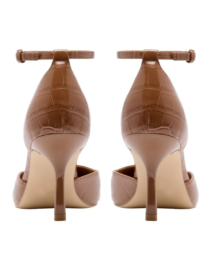 Ragner Pump in Natural image 4