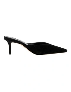 Camenla Pump in Black