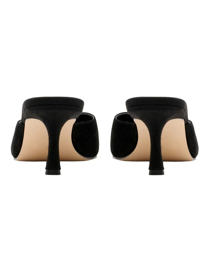 Camenla Pump in Black image 4