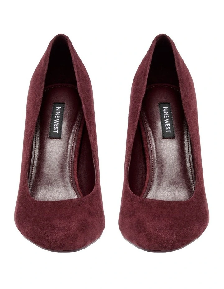 Ruinya Pump in Maroon image 3