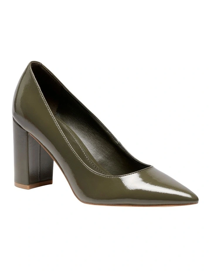 Victors Pump in Dark Green image 2