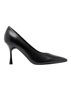 Skippa Pump in Black