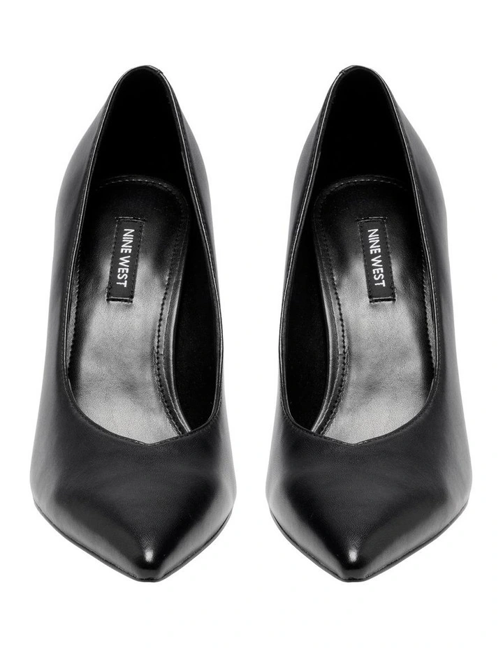 Skippa Pump in Black image 3