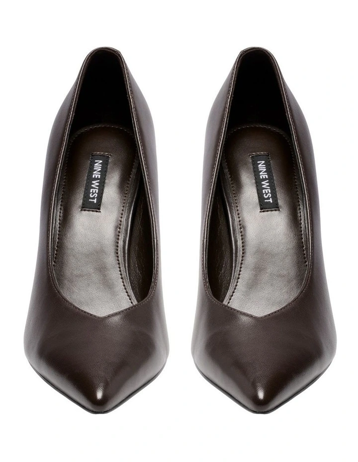 Skippa Pump in Dark Brown image 3