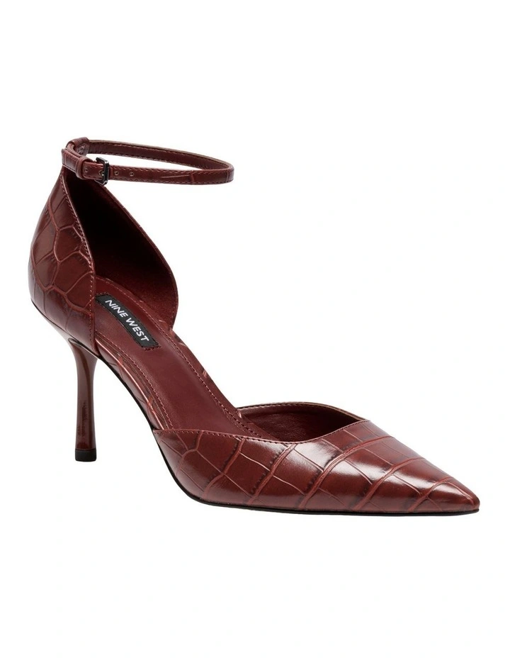Ragner Pump in Maroon image 2