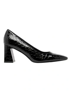 Monda Pump in Black