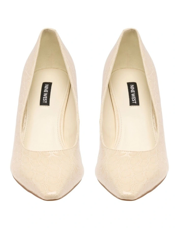 Monda Pump in White image 3